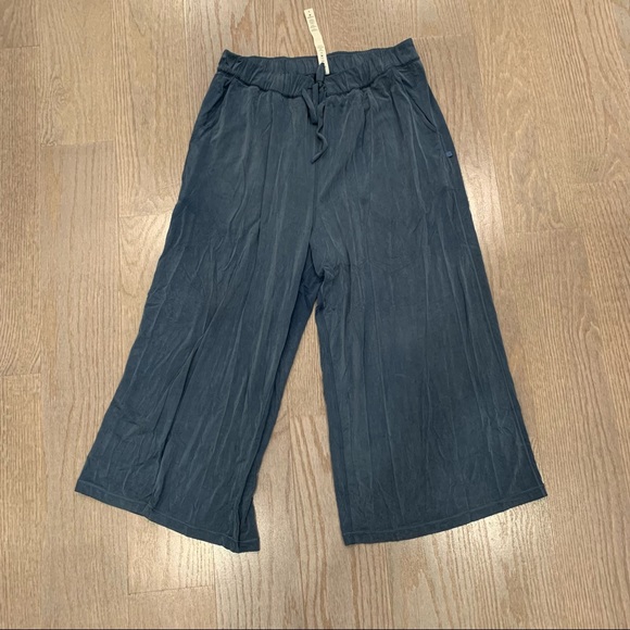 Lululemon Cupro Wide Leg Capris 